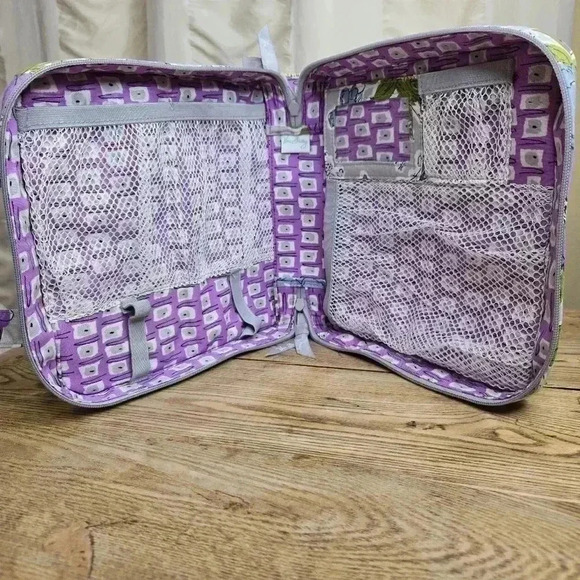 Vera Bradley Tech Organizer Watercolor - Picture 8 of 12